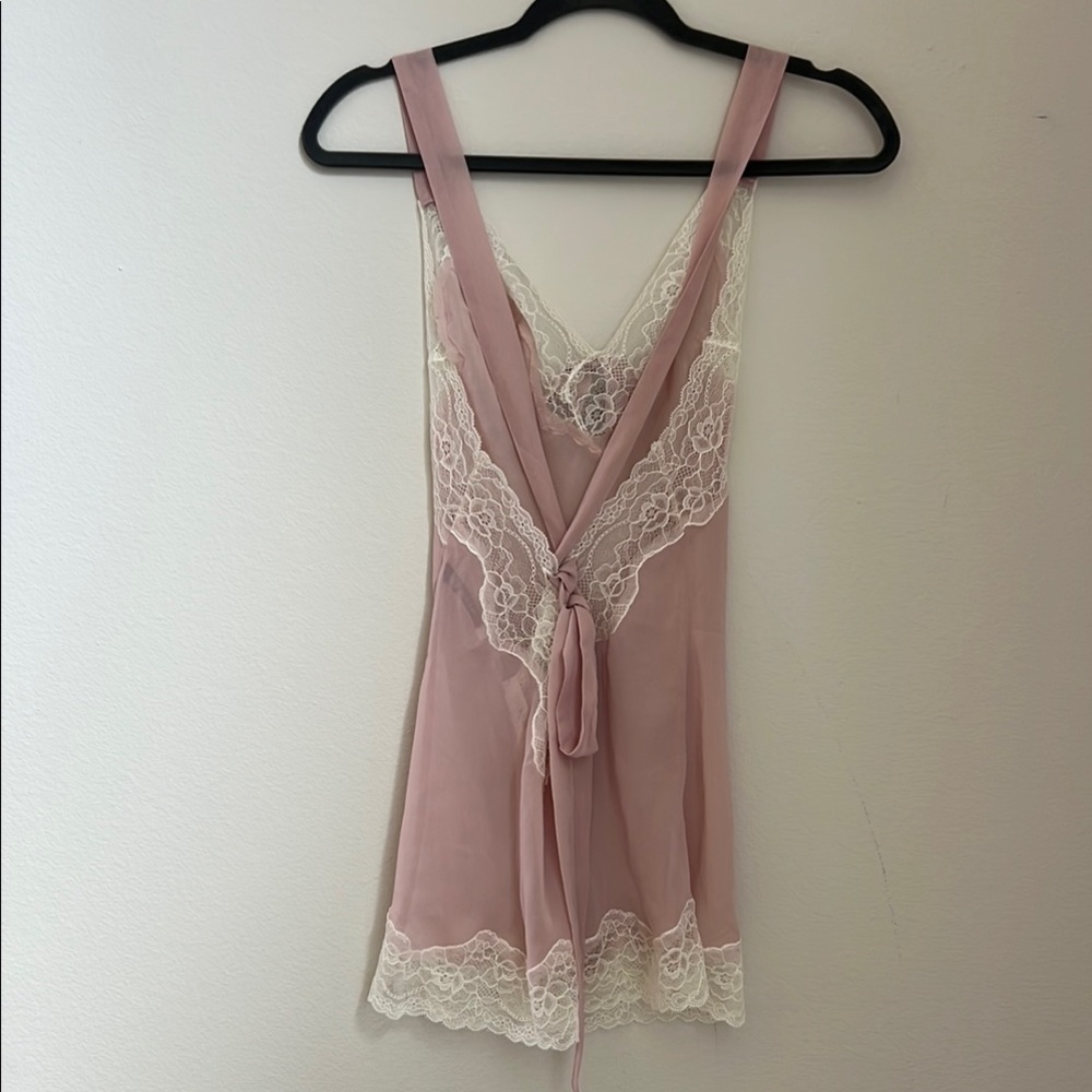 NWT Elegant Lilac Lace Trim Chemise